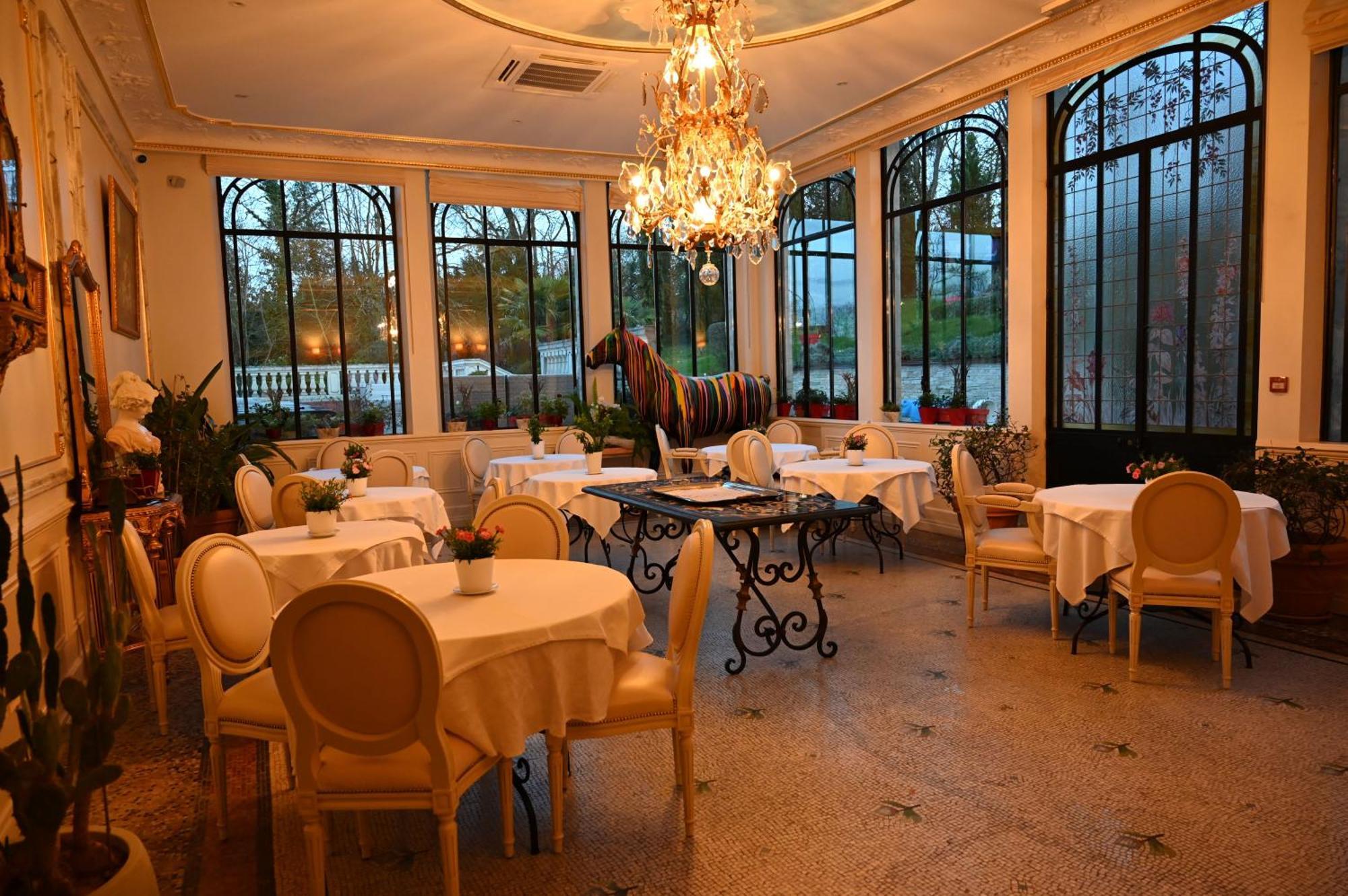 Hotel La Villa Eugene Επερνέ Εξωτερικό φωτογραφία
